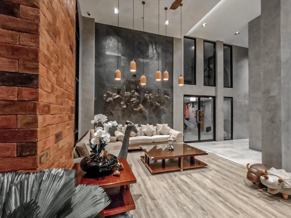 Le Lert Hotel Ratchaburi Eksteriør billede